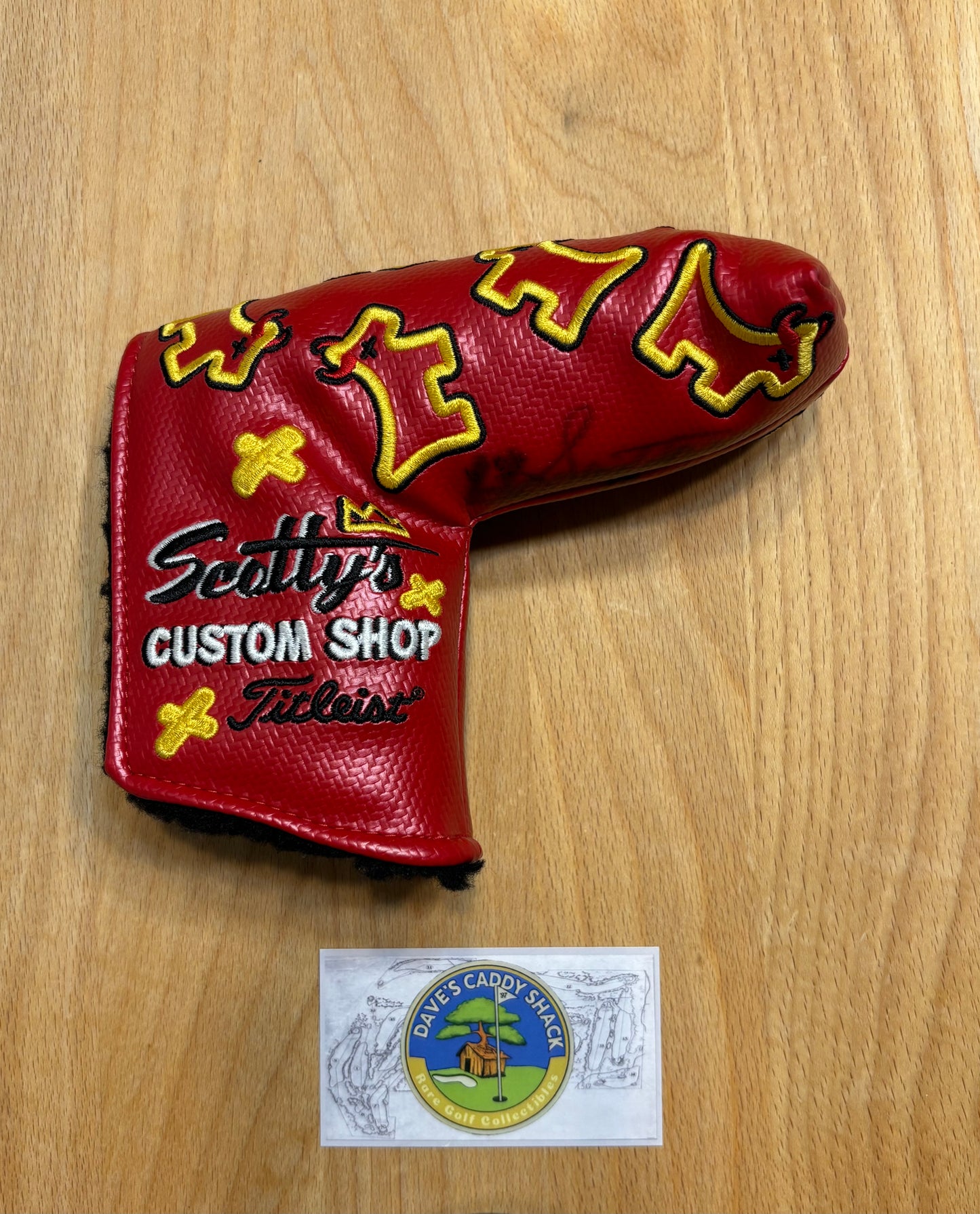 2010 Scotty Cameron Custom Shop Dancing Junk Yard Dog Red Signed Headcover