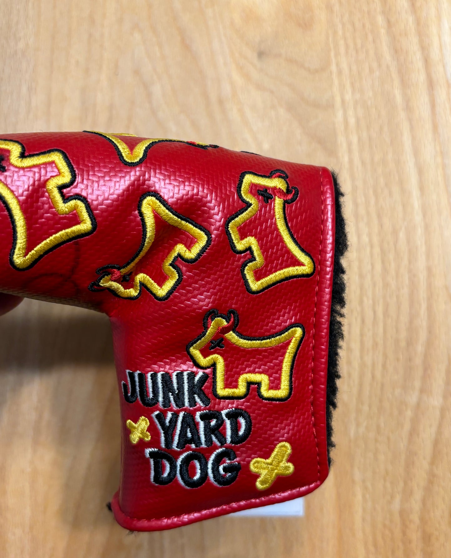 2010 Scotty Cameron Custom Shop Dancing Junk Yard Dog Red Signed Headcover