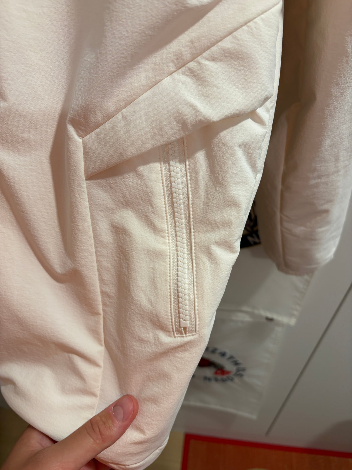 2020s TaylorMade Retro Classic Logo Puffer Jacket White