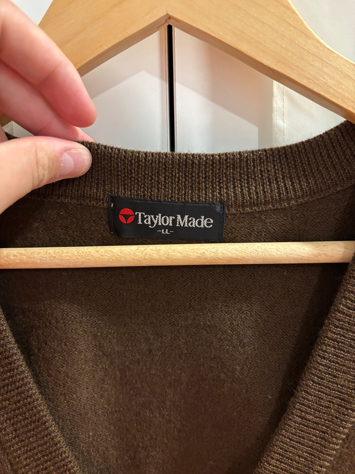 1990s Vintage TaylorMade Classic Logo Wool Knit Sweater Brown/White