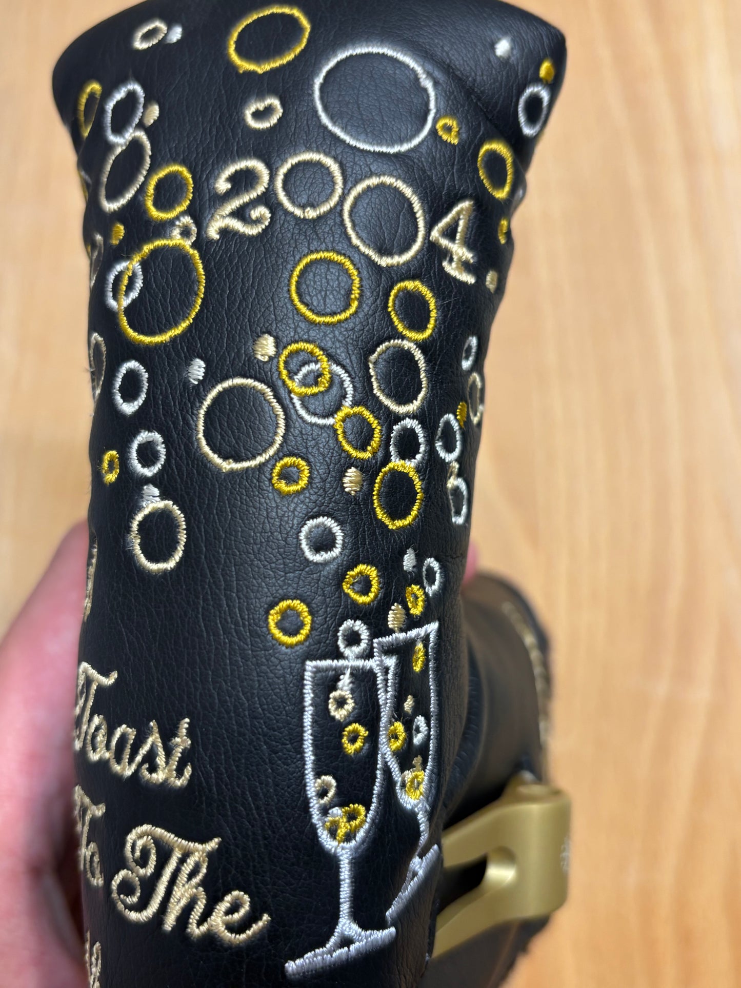 2004 Scotty Cameron Cheers 2004/Toast to the New Year Headcover