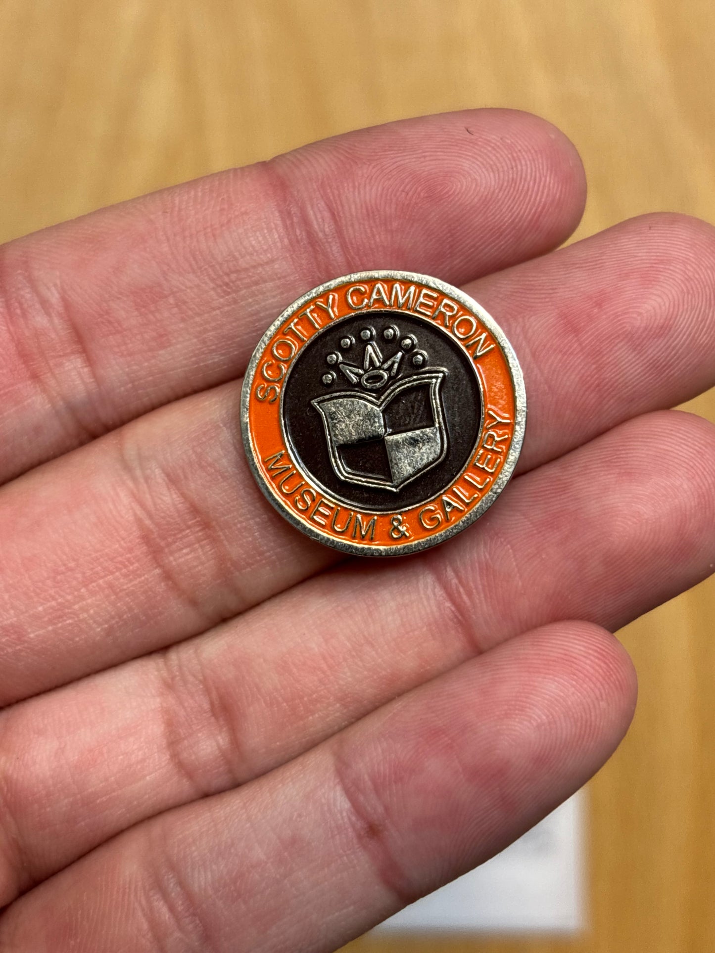 2007 Scotty Cameron Museum & Gallery Dog Ball Marker/Hat Clip