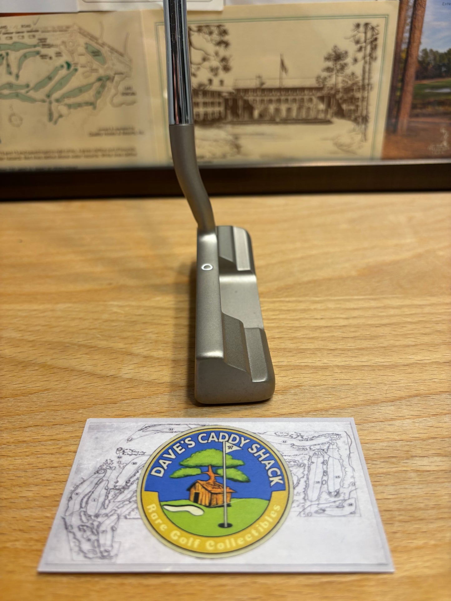 2009 Scotty Cameron Circa 62 No.2 Custom Shop Junk Yard Dog Stamp Putter Left Hand