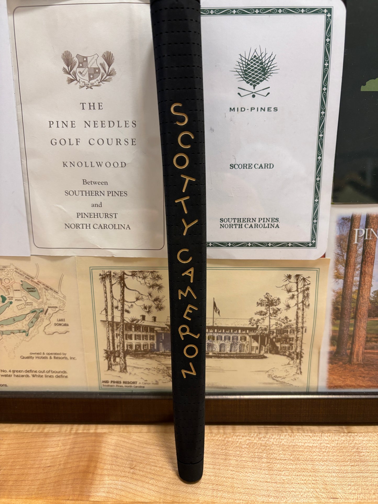 2000s Scotty Cameron Dancing Cameron No Cord Grip Black