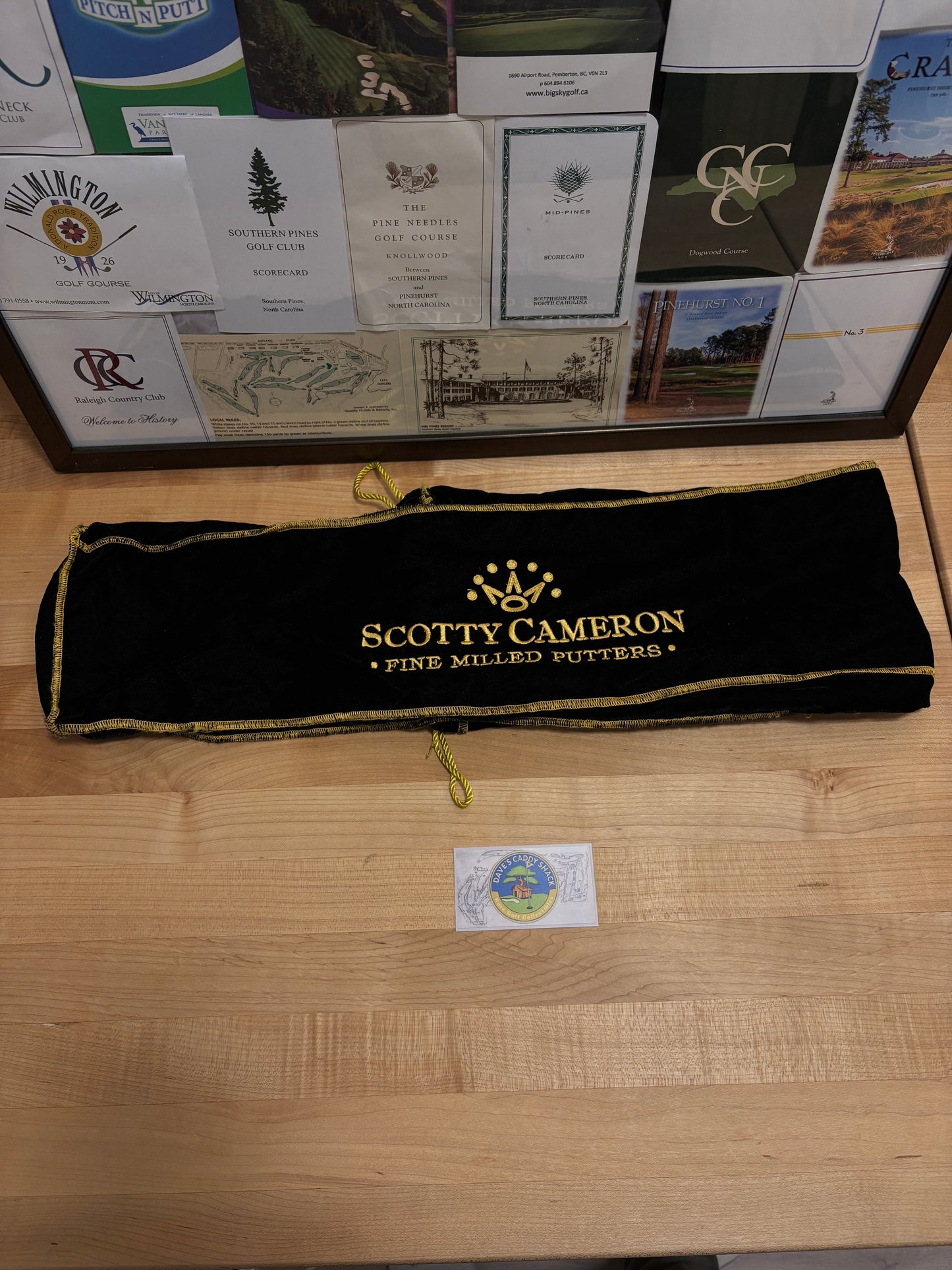 2011 Scotty Cameron Japan Gallery and Museum Velvet Putter Bag