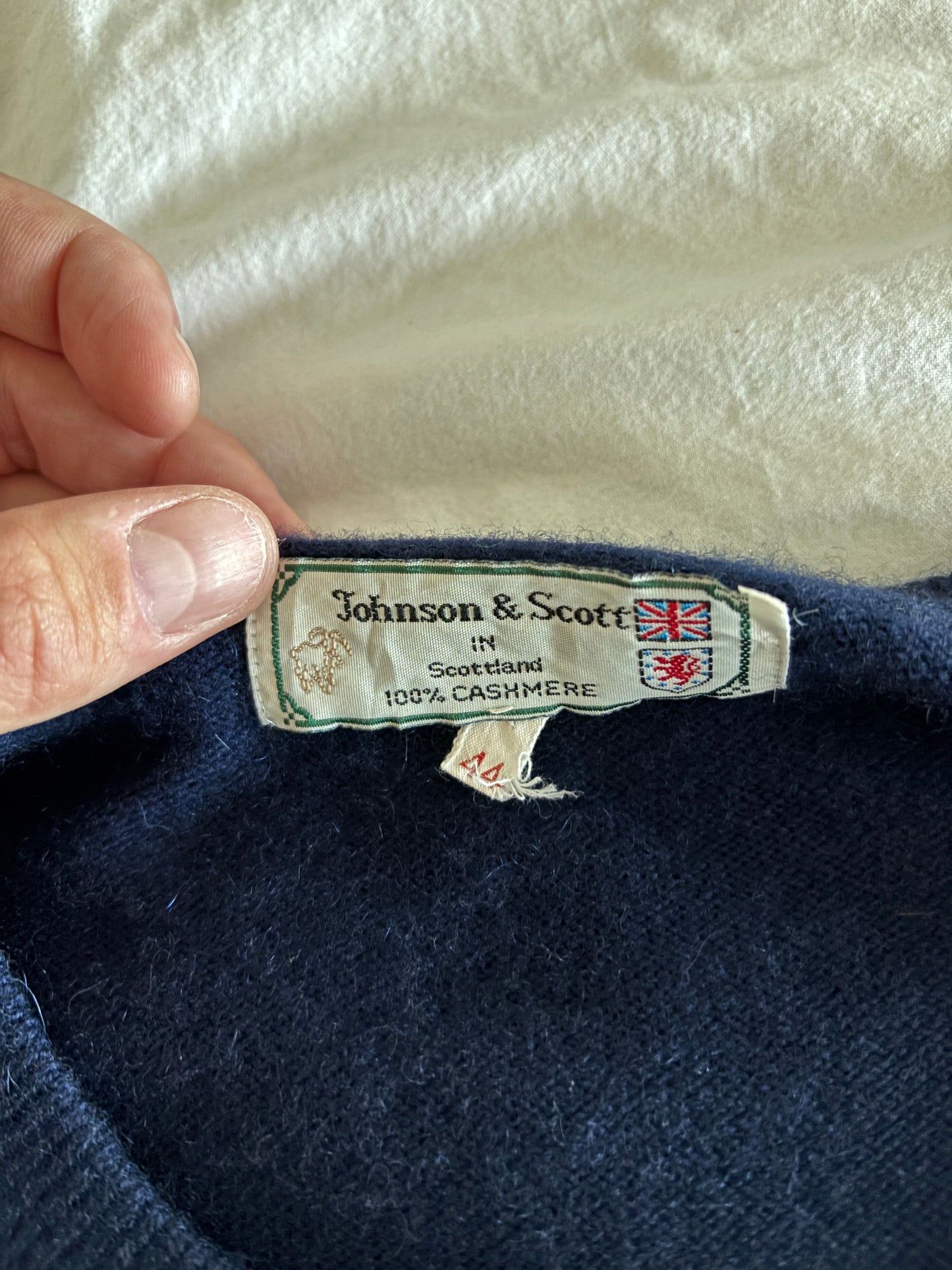 1990s Vintage Masters Magnolia Lane/Club House Cashmere Sweater